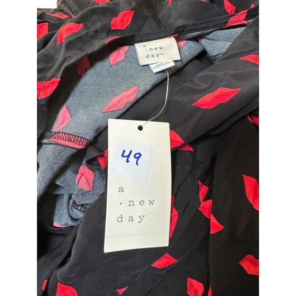A New Day Womens V-Neck Dress Black With Red Lip Print Size 14 - Picture 5 of 10